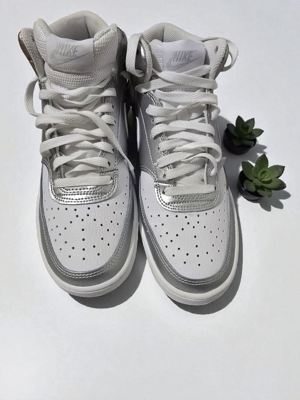 ZAPATILLAS Nike Court Vision Mid – White & Metallic Silver/ NUEVAS SIN ESTRENAR SIN CAJA