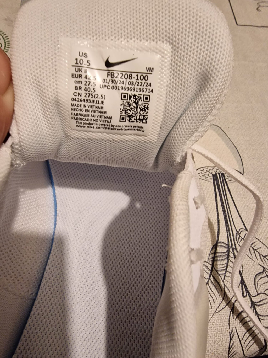 Zapatilla NIKE Revolution 7 White/Pure Platinum- Nuevas sin estrenar sin caja