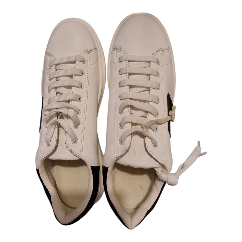 Zapatillas Guess Salerno - Blanco con Franja Negra y Logo León (Hombre)/ NUEVAS SIN ESTRENAR SIN CAJA