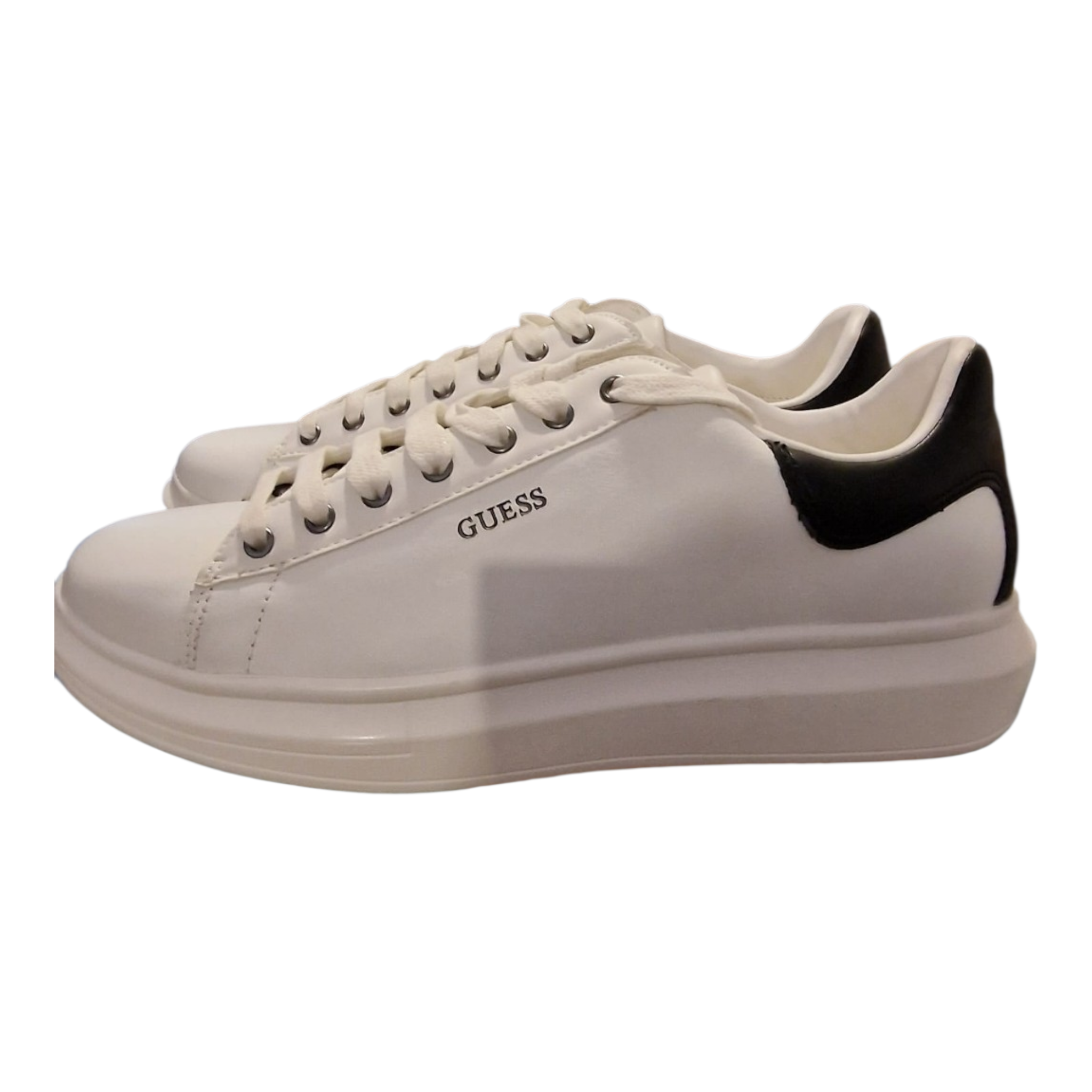Zapatillas Guess Vibo/ NUEVAS SIN ESTRENAR SIN CAJA